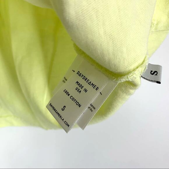 Daydreamer Johnny Cash A Thing Called Love Tour Tee Yellow Small NEW - Picture 3 of 4